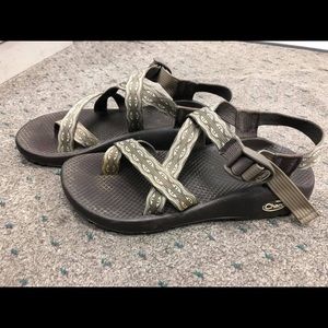 Chacos size 9